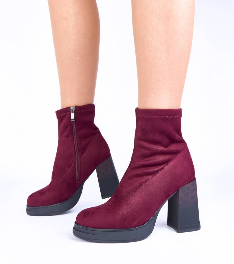 Lila bokacsizma leopárdmintás sarokkal Delora