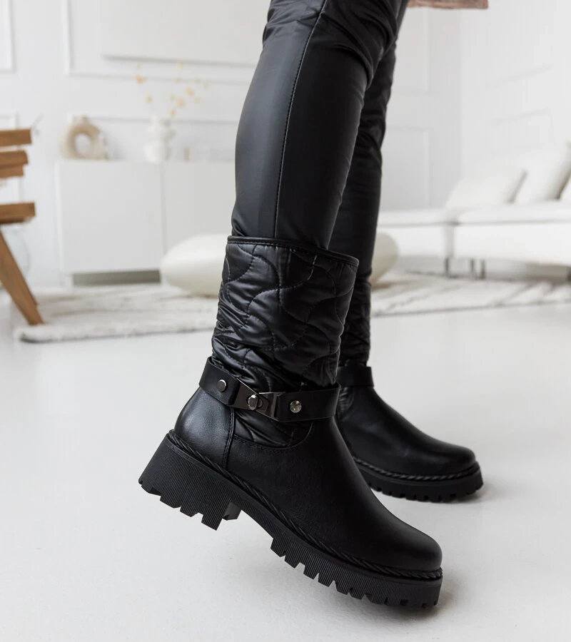 Fekete melegített bokacsizma díszes pánttal Lido