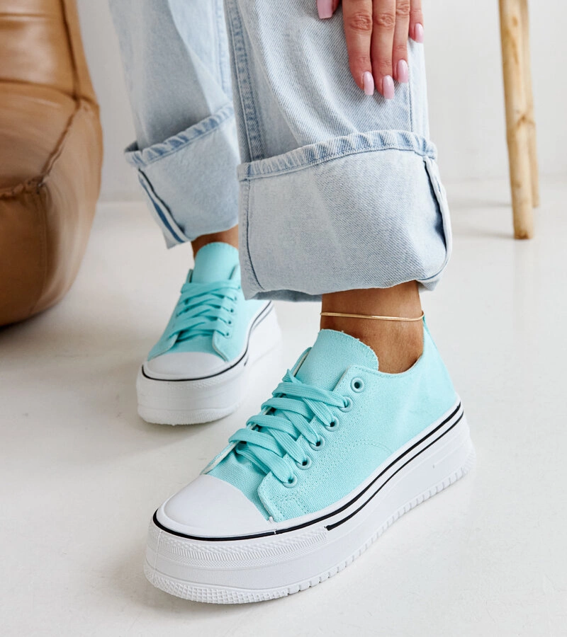 Bahirának vastag talpú menta tornacipői