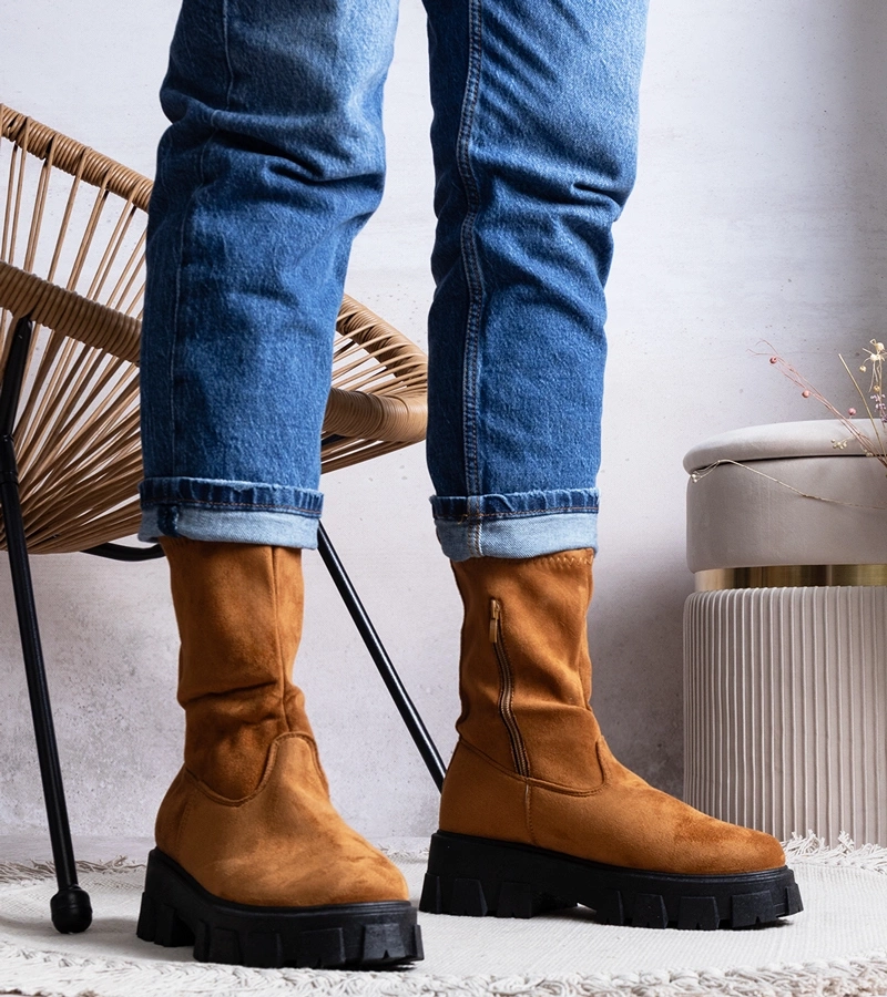 Barna platformos bokacsizma Conco