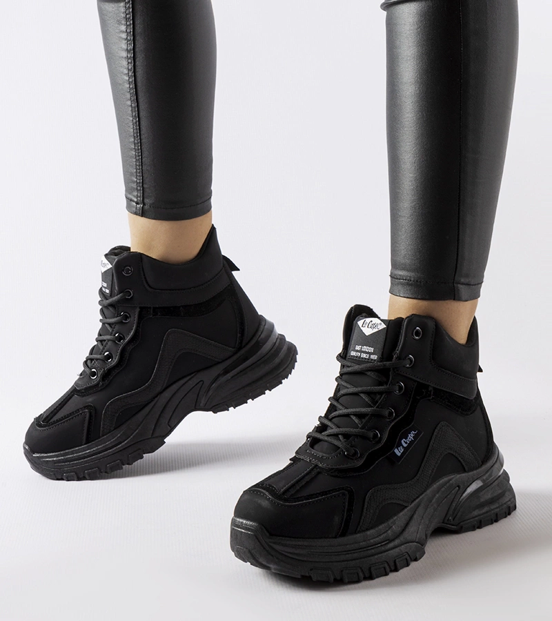 Fekete Lee Cooper LCJ-23-44-1976L bakancsok