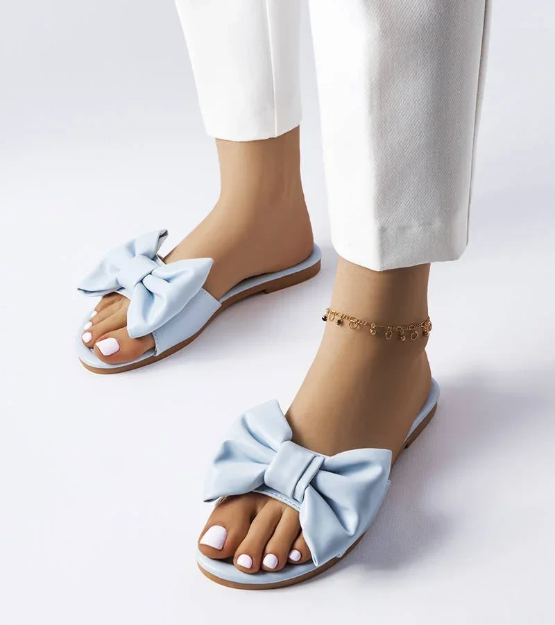 Garnier kék elegáns papucs szalaggal