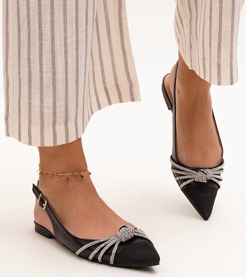 Sellar csúcsos orrú és cirkóniával díszített balerina cipők