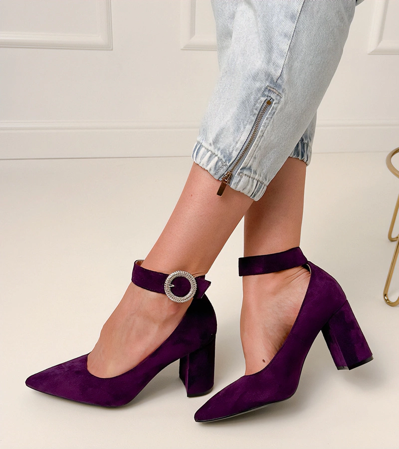 Lila pántos telitalpú cipő strasszkövekkel Vellus