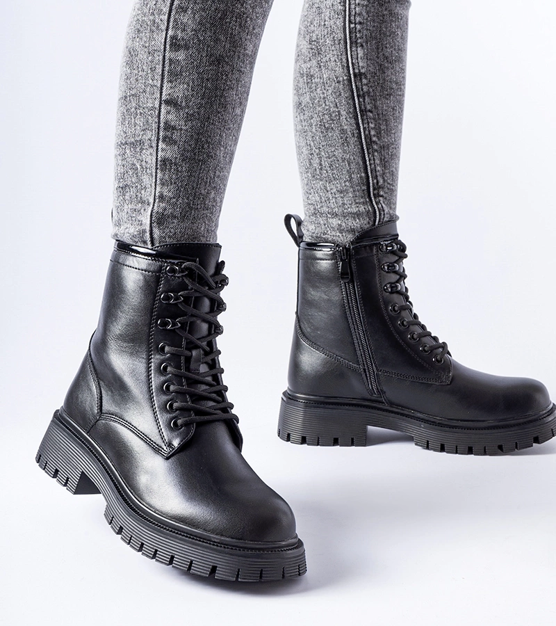 Fekete bélelt túracipő Puyallup