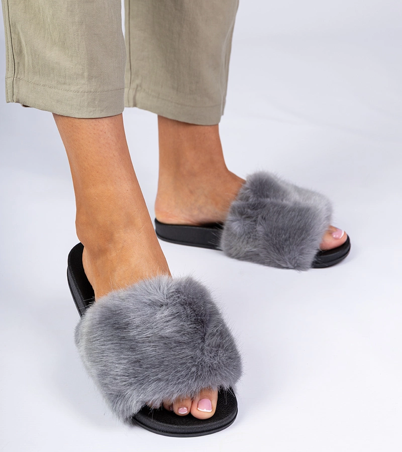 Szürke szőrös papucs Manny