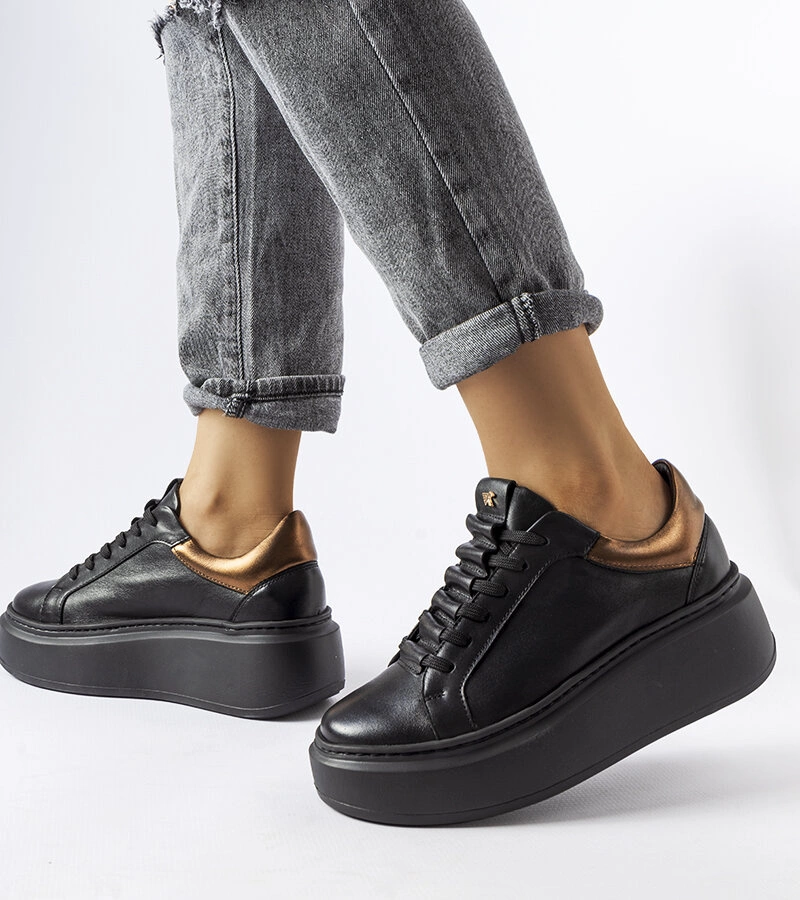 Fekete bőr sneaker Karino