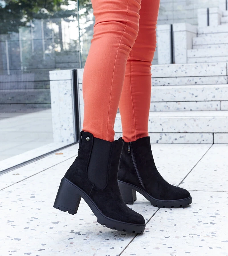 Fekete bélelt bokacsizma Caio műszálas szárral