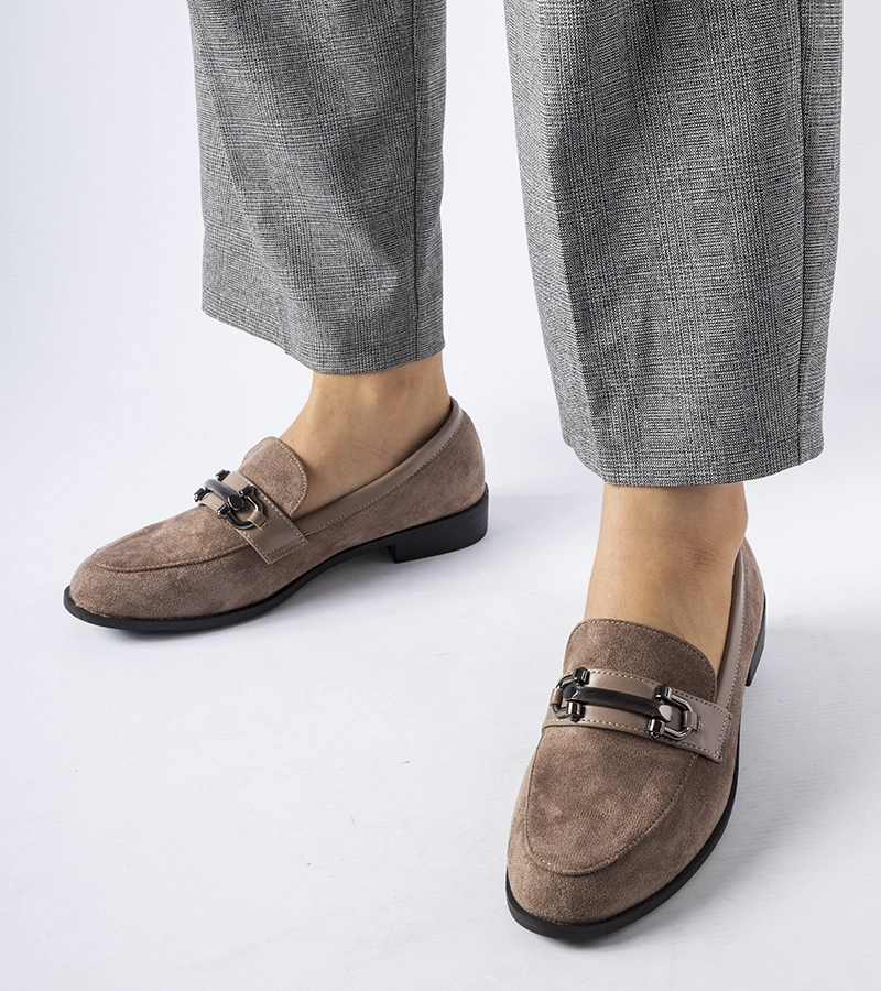 Barna mokaszin csattal öko-szövet Tavernelle