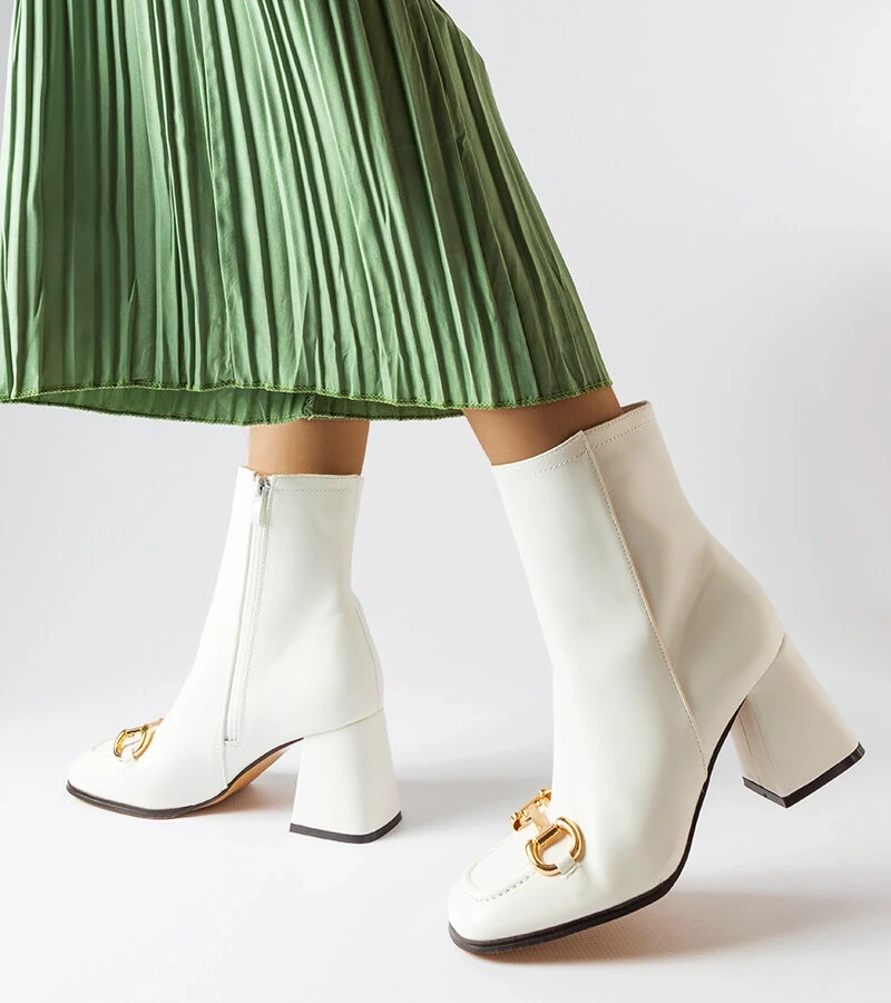 Fehér bokacsizma Castione