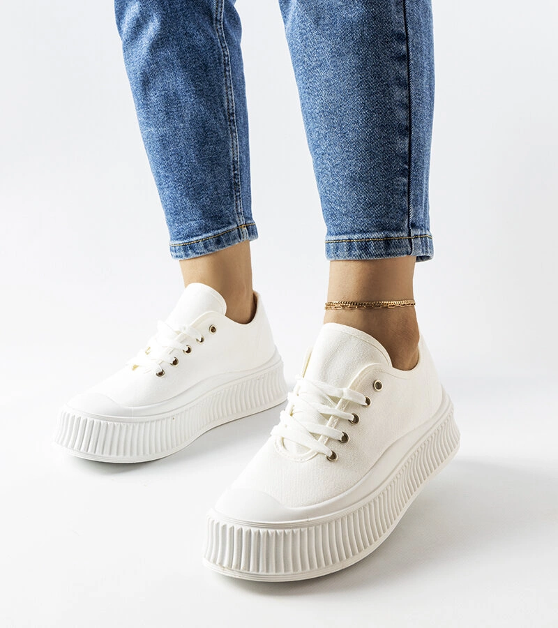 Fehér vastag talpú Wallace tornacipők