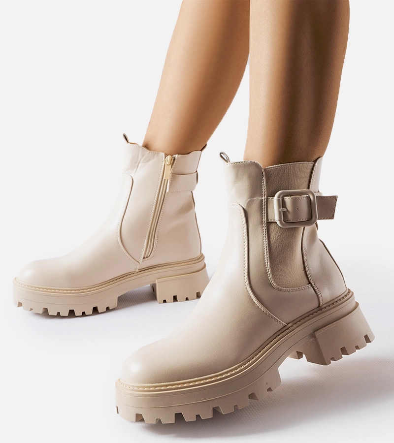 Parolise meleg bézs bocskorok