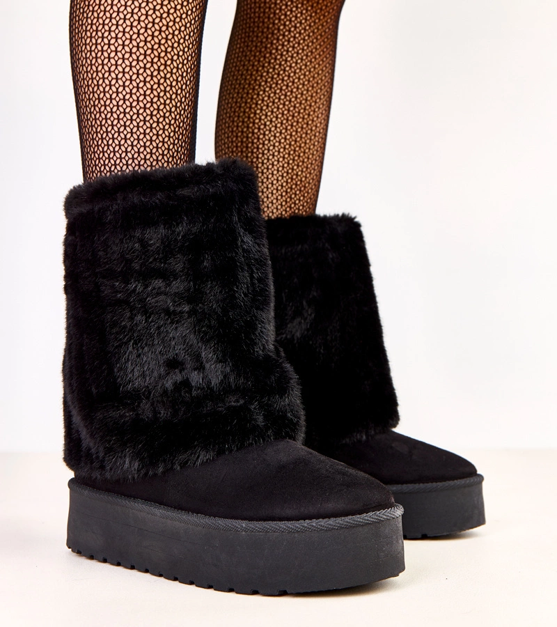 Fekete platformos hótaposó szőrmés szárral Leda