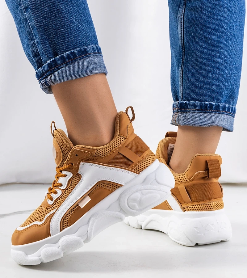 Barna női tornacipő Bonina