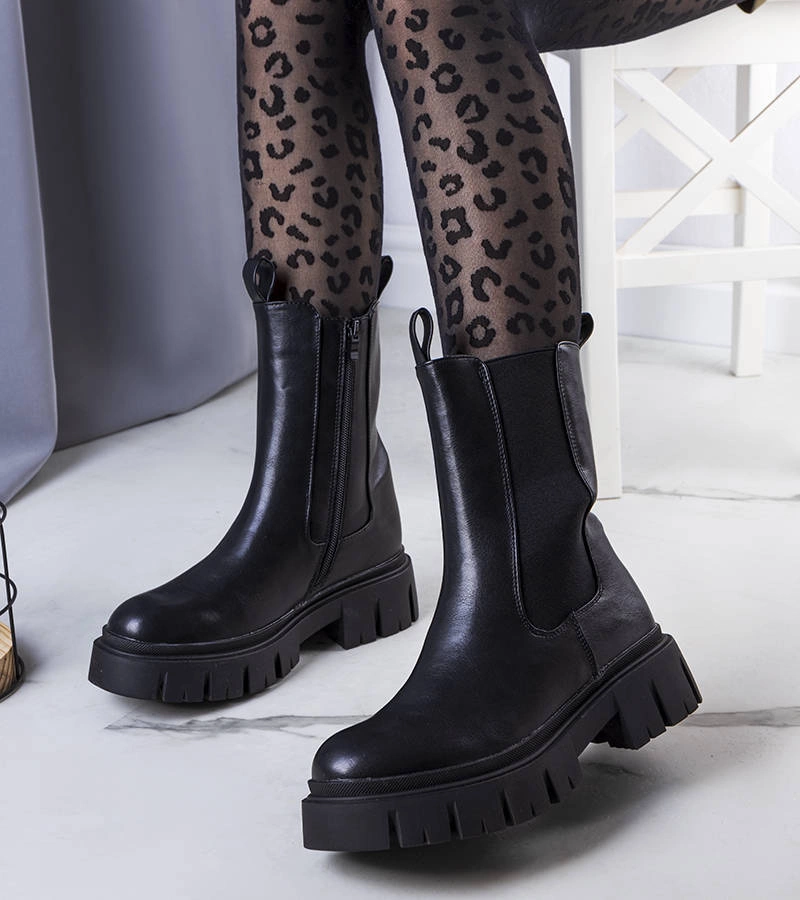 Fekete bokacsizma masszív talppal Kaydence