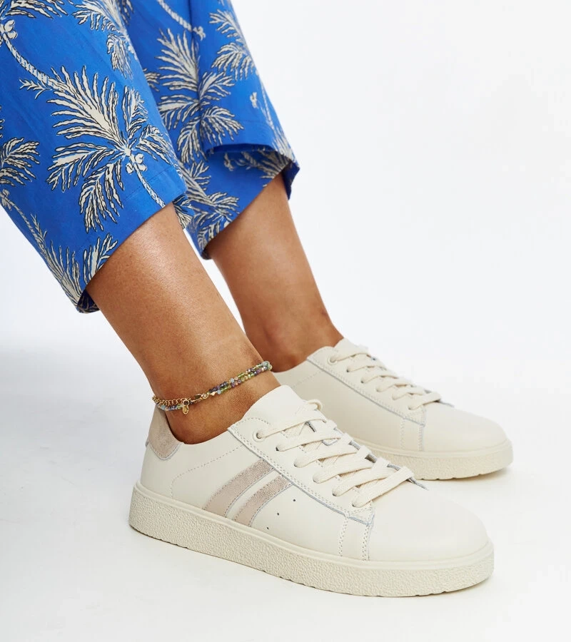 Camilla bézs bőr fűzős tornacipők