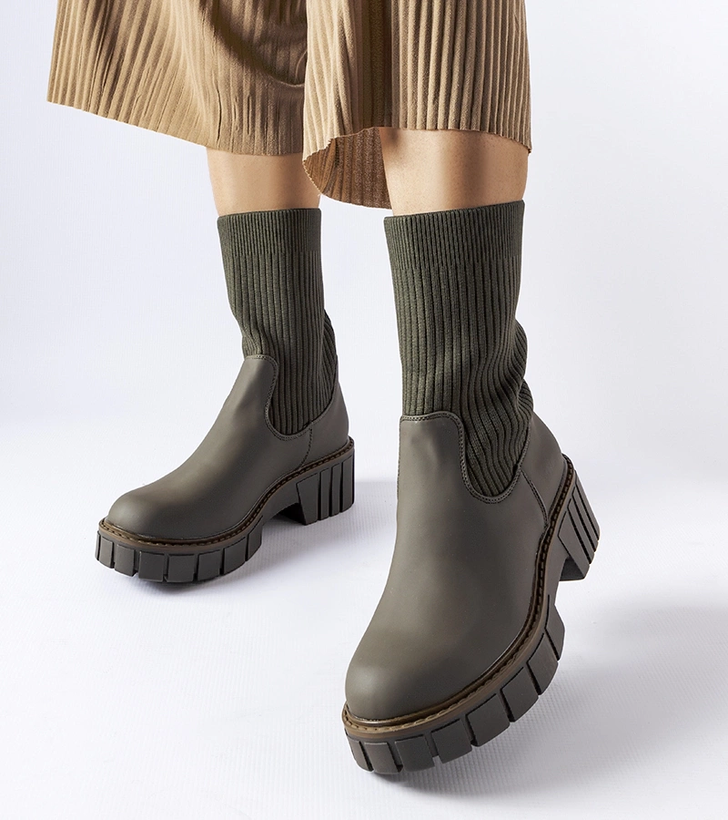 Beauchemin zöld zoknis csizma