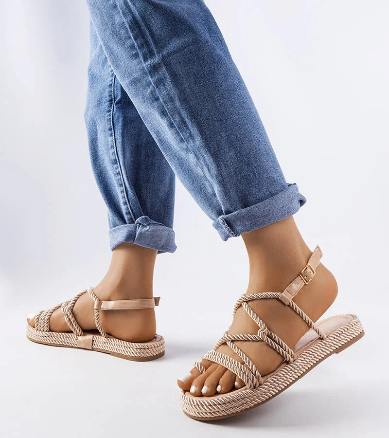 Burwell bézs fonott szandál