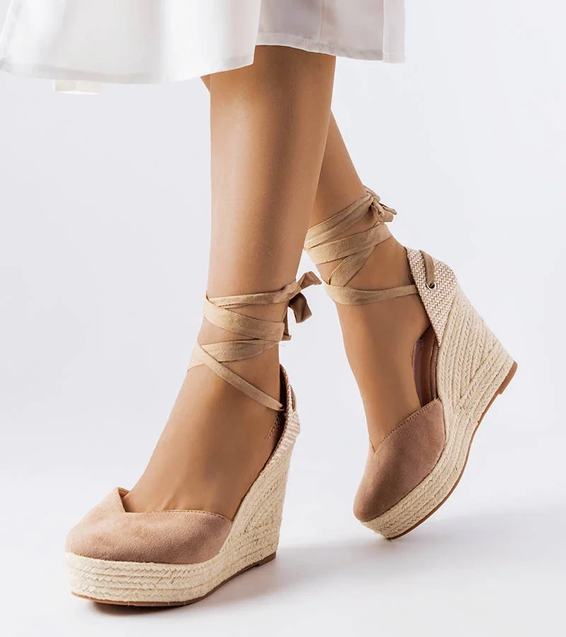 Dubois barna szandálkatalóguson