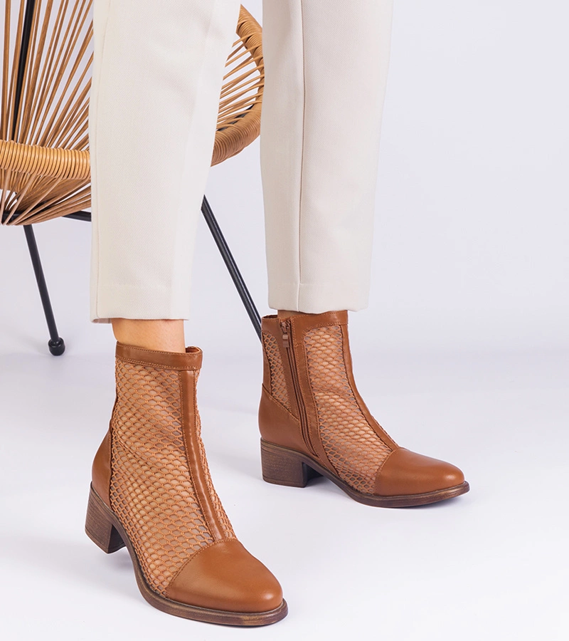 Melarka barna hálós bokacsizma vastag sarokkal