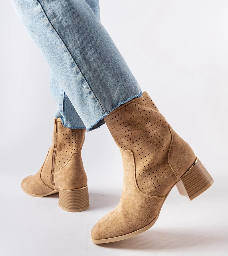 Cavallo lyukas szárú bézs bokacsizma