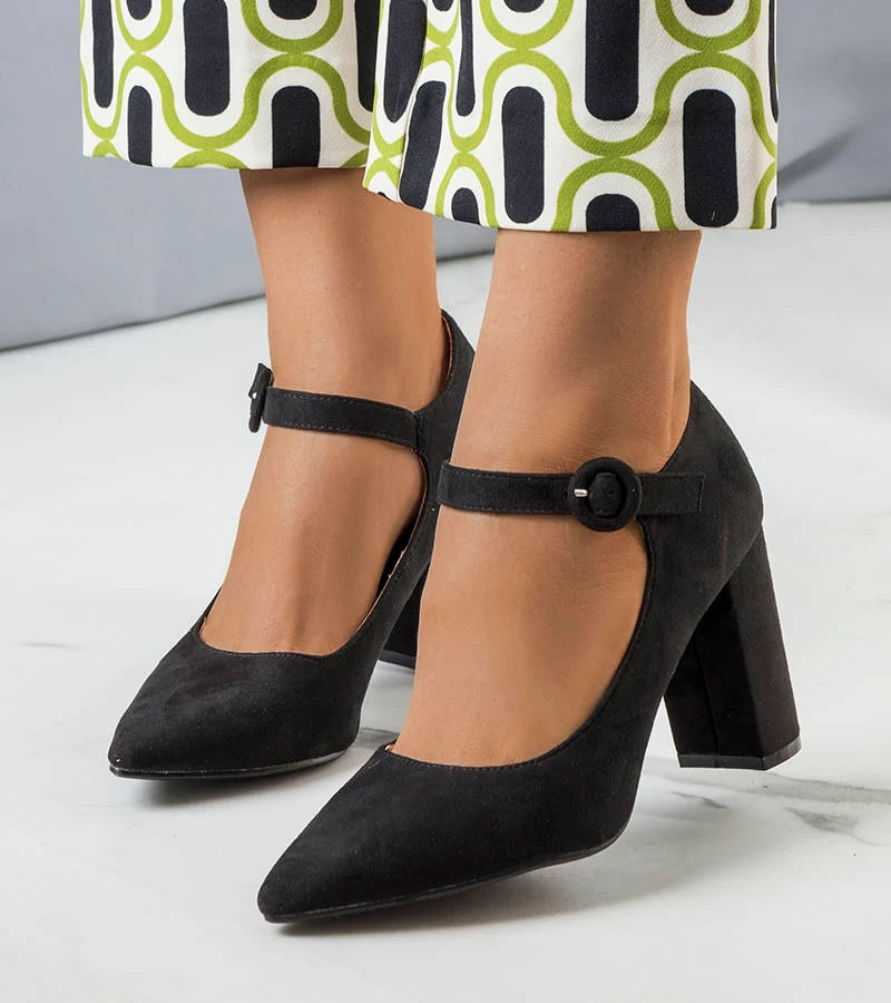 Fekete sarokcipő Keller