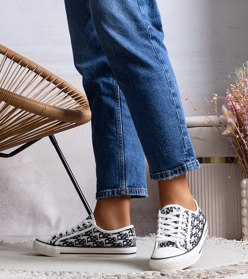 Fehér-fekete női tornacipő Rimmie