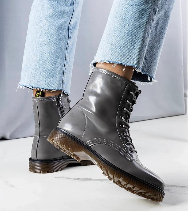 Szürke fényesített bokacsizma Rhys