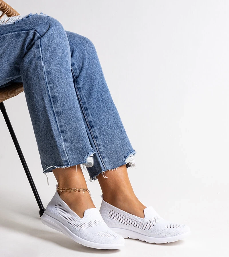 Rahim habos talpú fehér teniszcipői