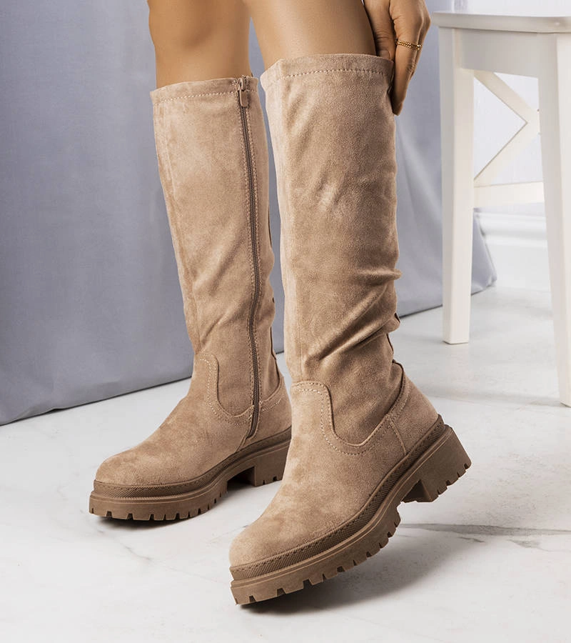 Melegített bézs csizma Dementi