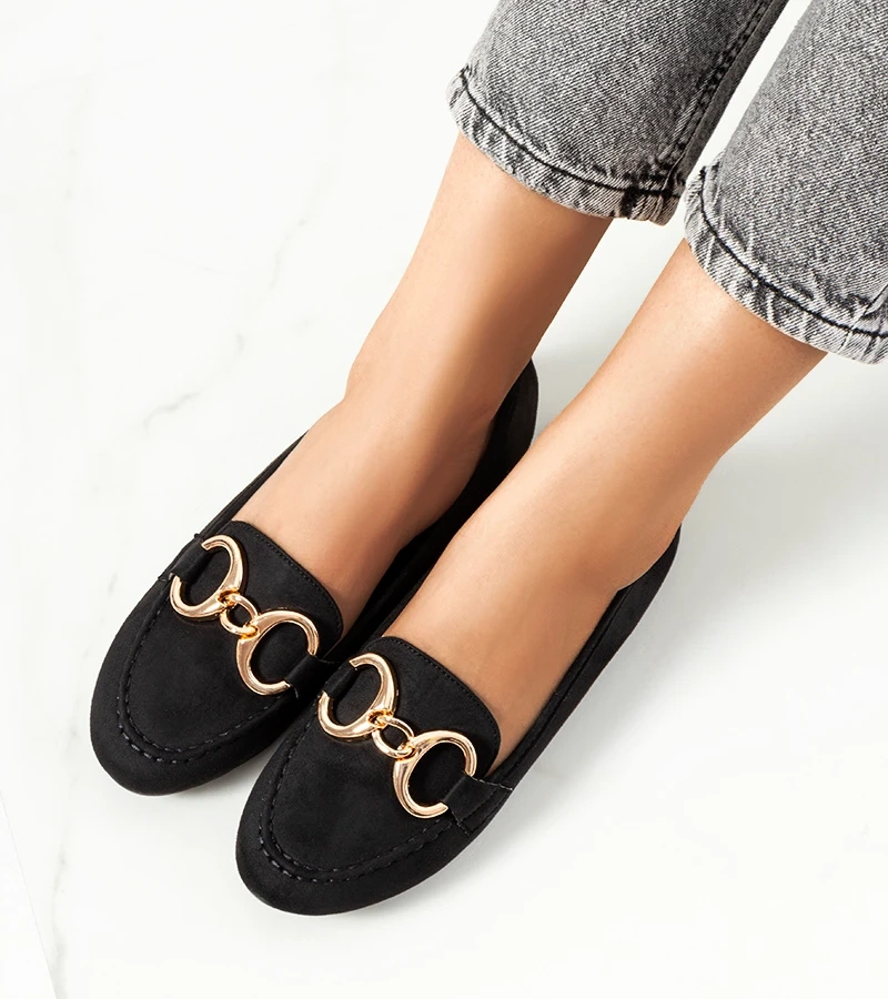 Fekete bőrcipő Castor csattal