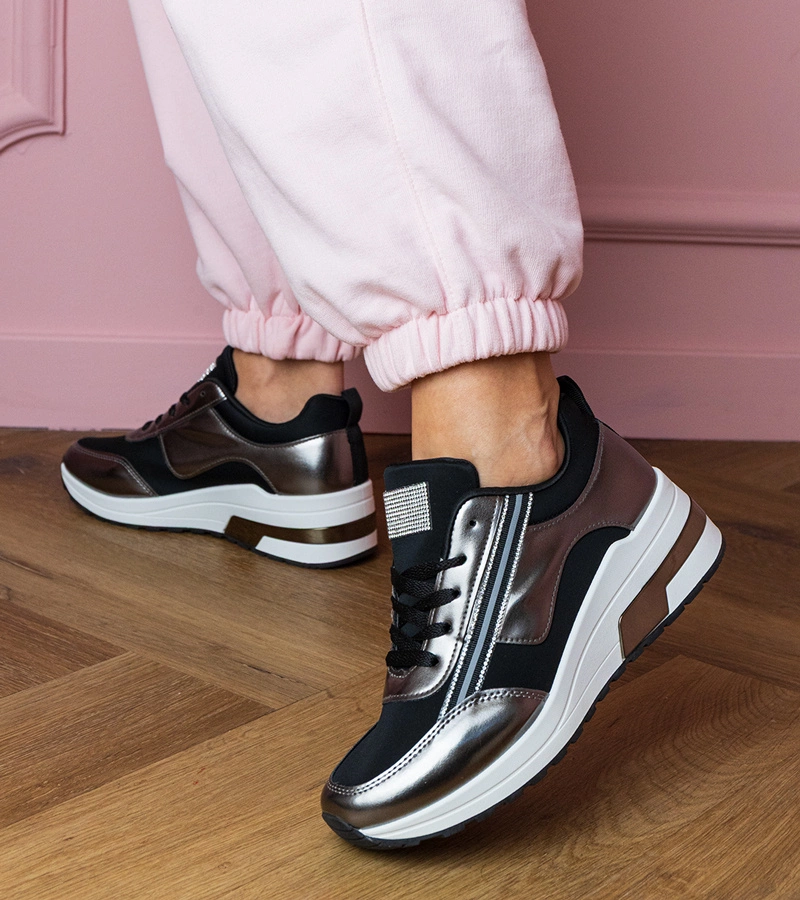 Fekete tornacipő cirkóniával és metál betéttel Garsi