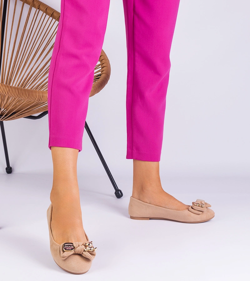 Bézs klasszikus női balerinák masnival velúr Merasol