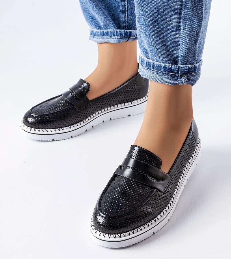 Fekete lyukas Bloomsburg félcipők