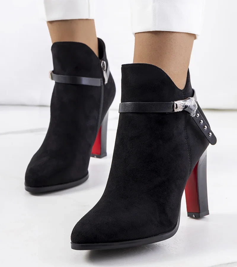 Fekete magassarkú Deshi bokacsizma