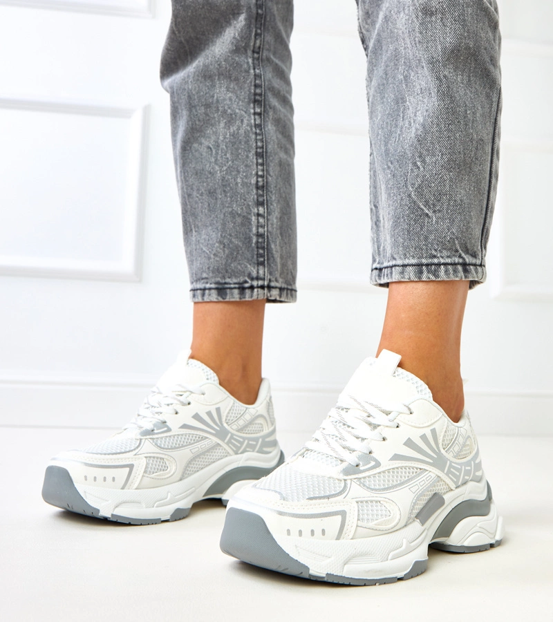 Fehér Tims sportos tornacipő masszív talppal