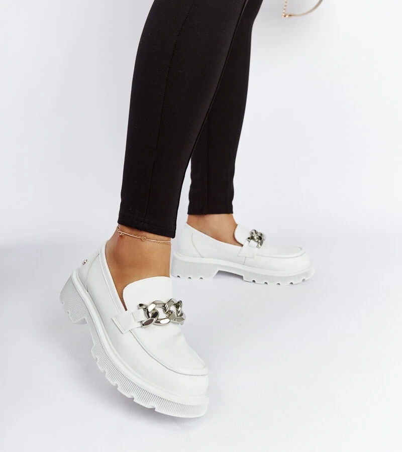 Fehér bőr mokaszin GOE LL2N4038