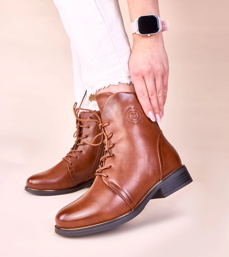 Eladia melegített fűzős barna bokacsizma