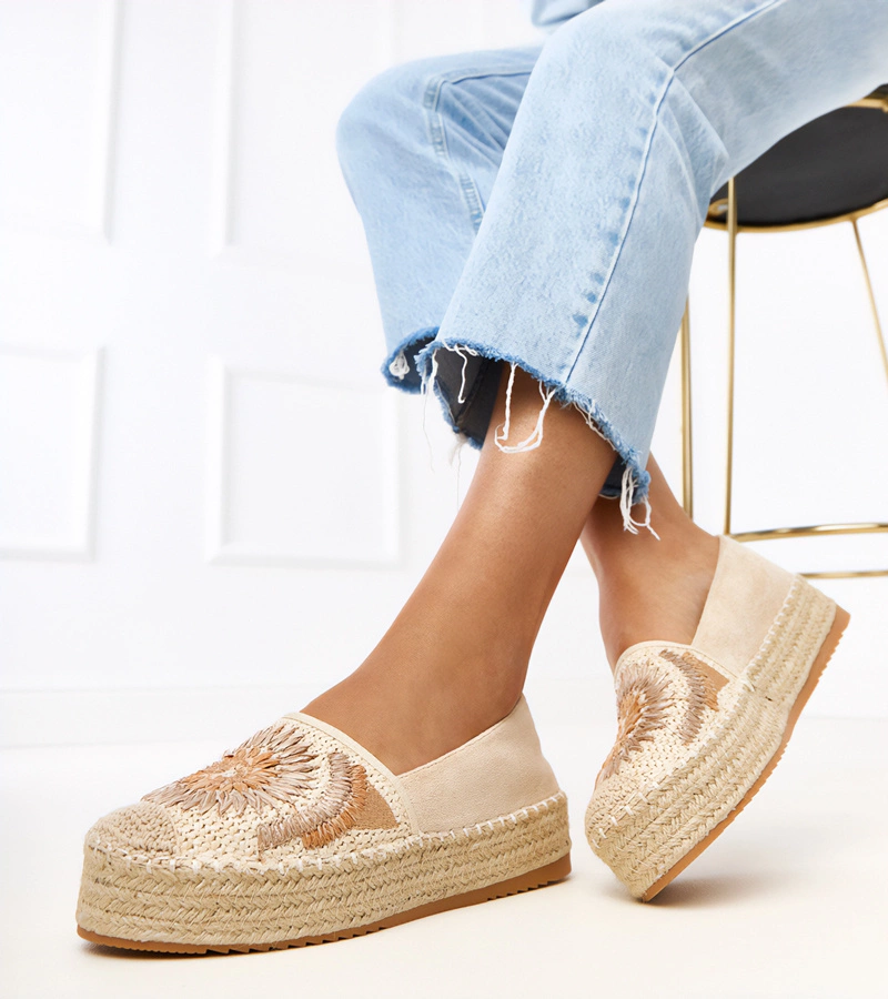 Lorina hímzett platformos bézs espadrille