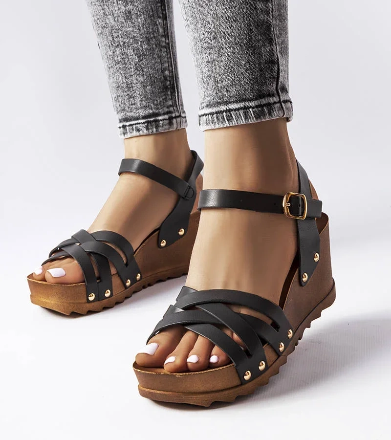 Fekete platformos szandál Audric