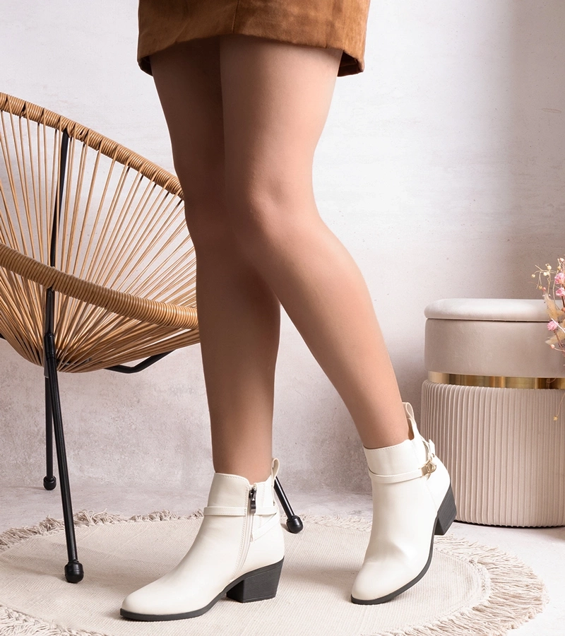 Ibdisa bézs szárú csizmák