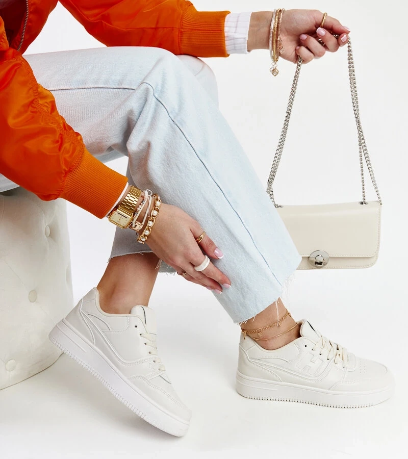 Bézs platformon lévő Mentha edzőcipők