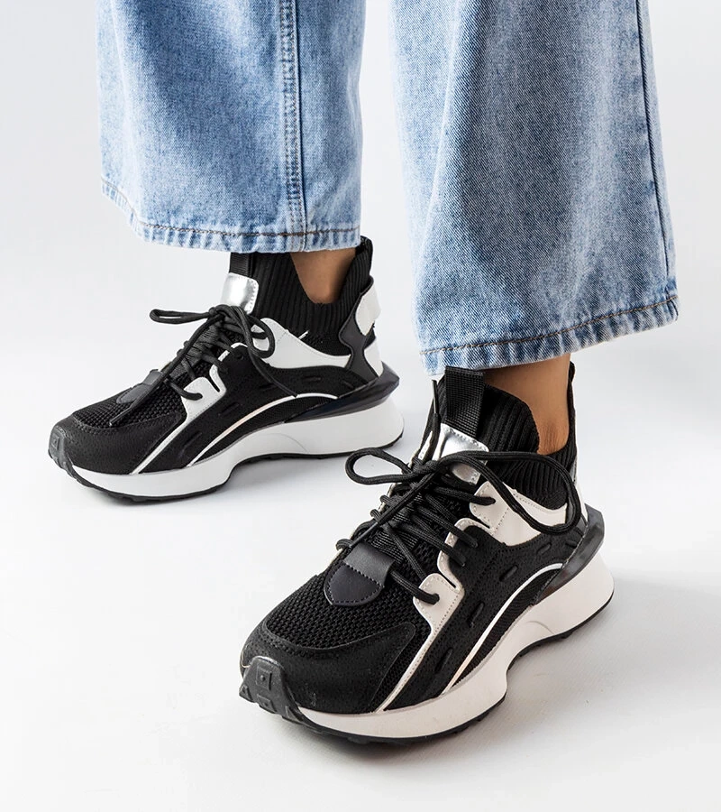 Fekete-fehér stílusos cipők Begins