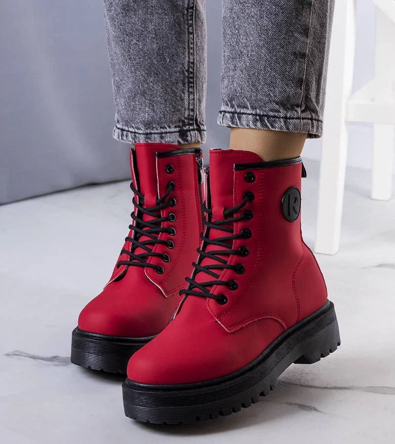 Piros matt traper Dirk