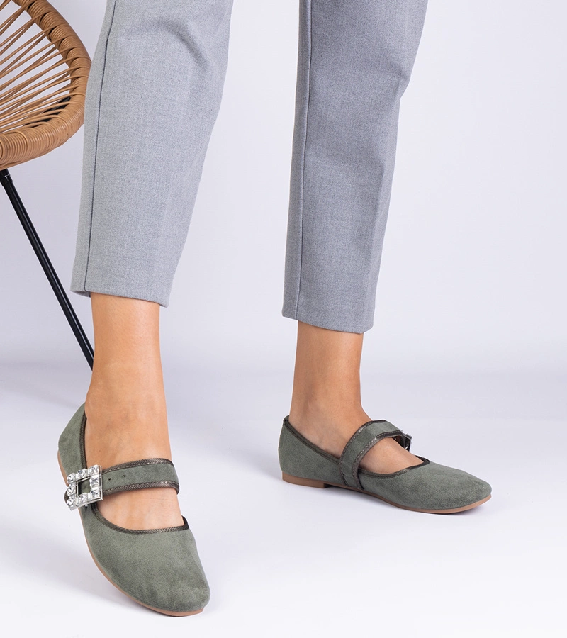 Demetra kristályos csattal díszített zöld balerinacipő