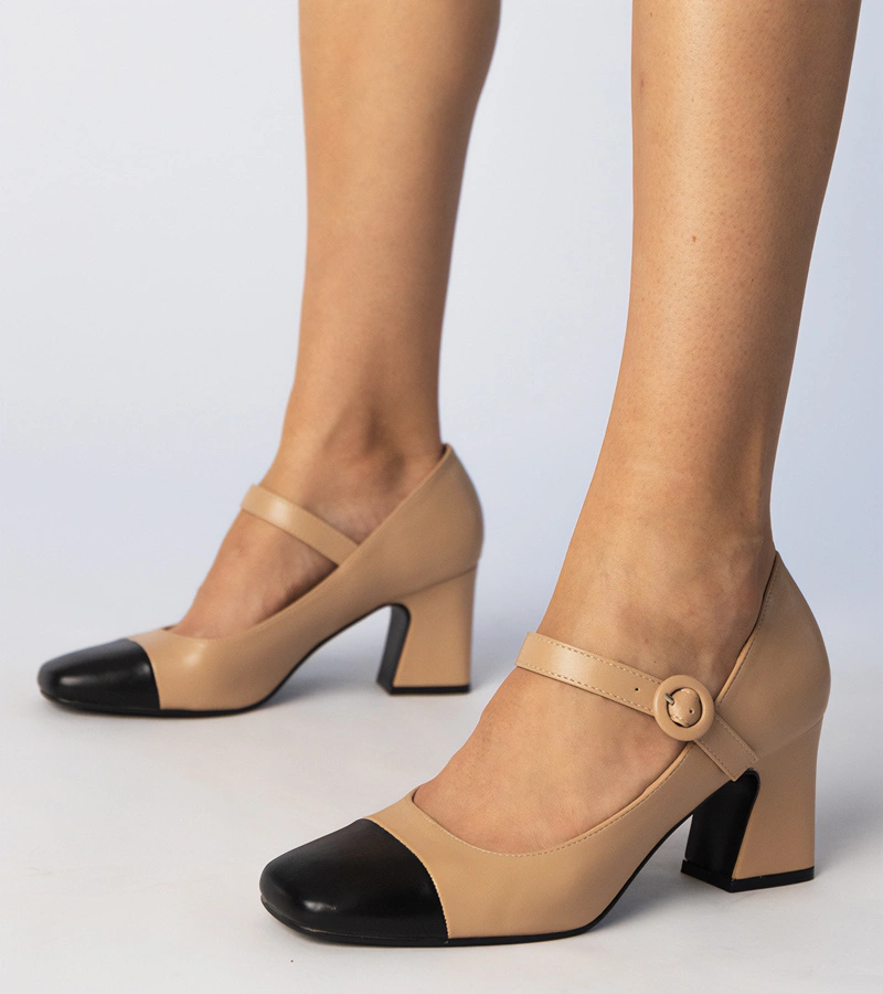 Radora fekete orrú bézs női körömcipő