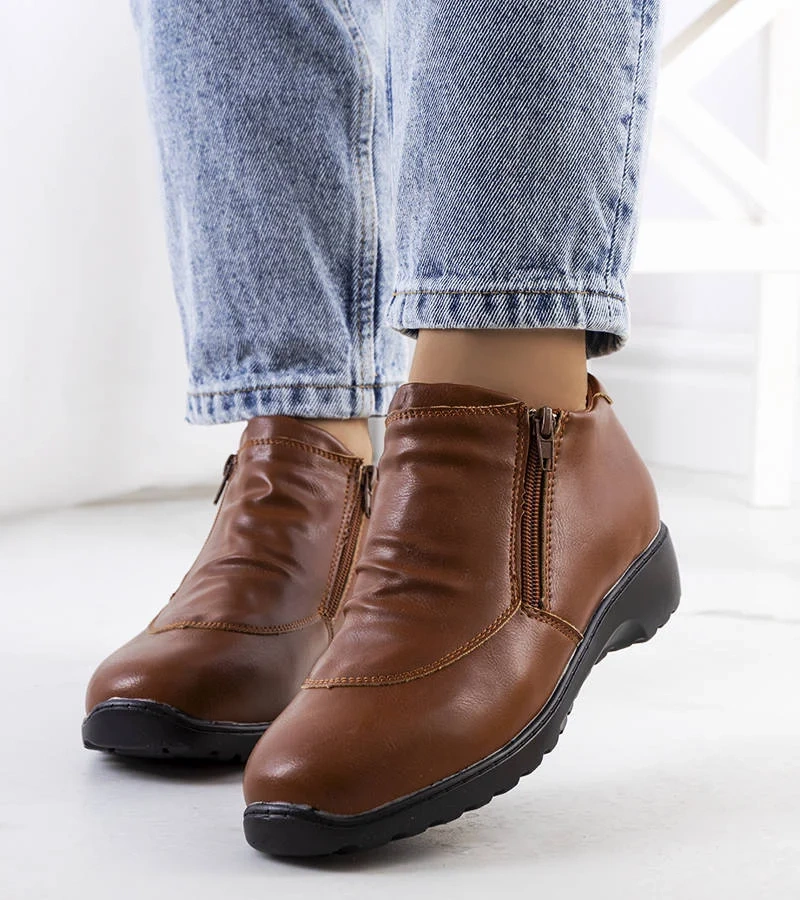 Barna félcipő Cormi