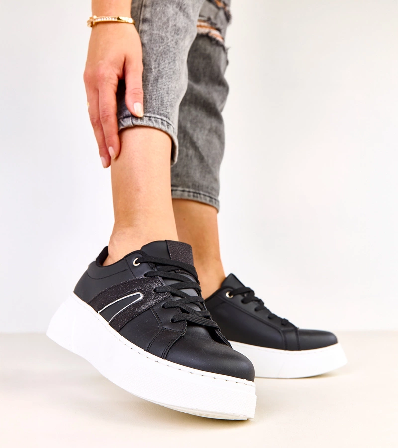 Jeromi fekete platformos edzőcipők csillogó díszítéssel