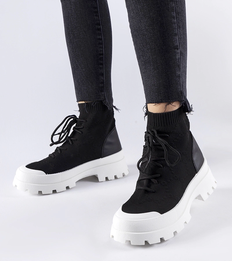 Éric magas szárú fekete sneakerek