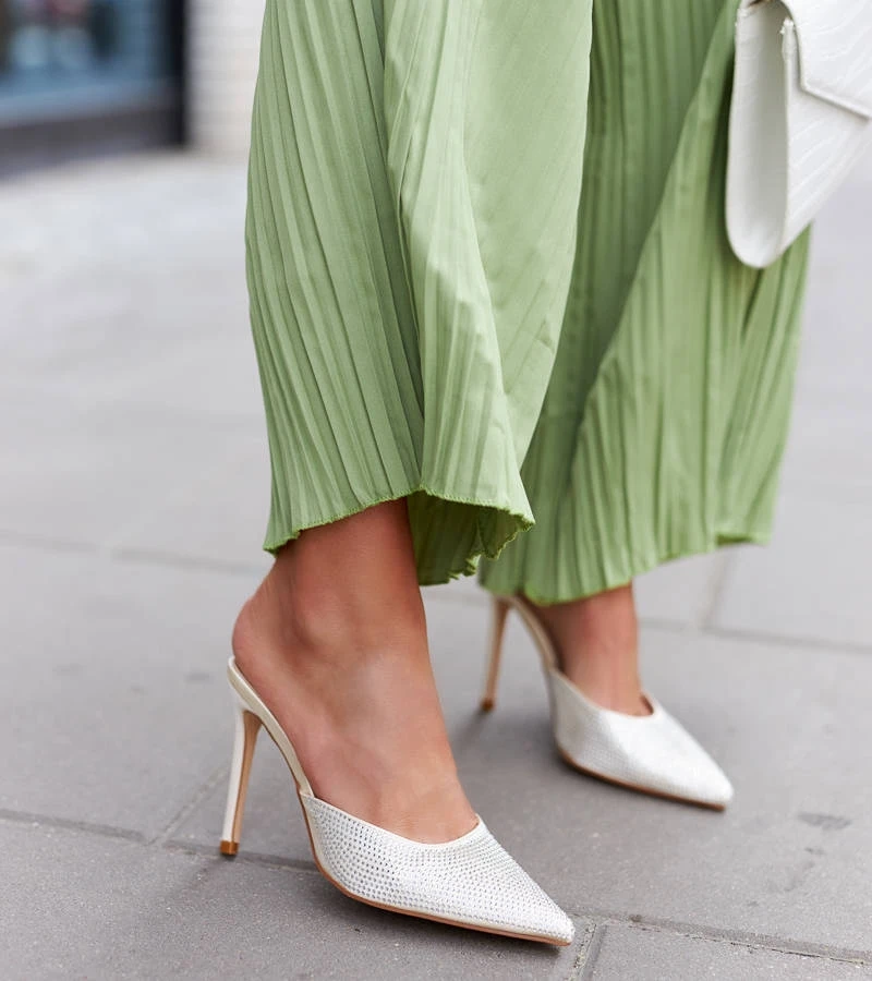 Arany tűsarkú cipő cirkónia díszítéssel Ortensio